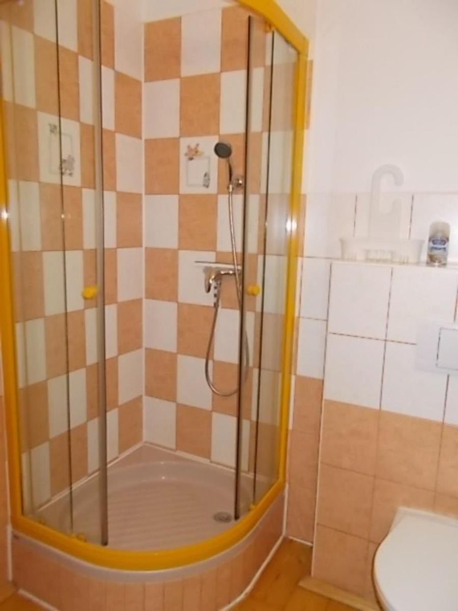 U Dvou Lipek Pod Broumovskymi Stenami Exteriör bild